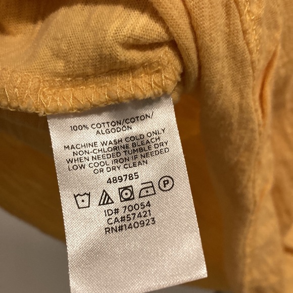 Soft yellow top from Loft size small - Picture 3 of 4